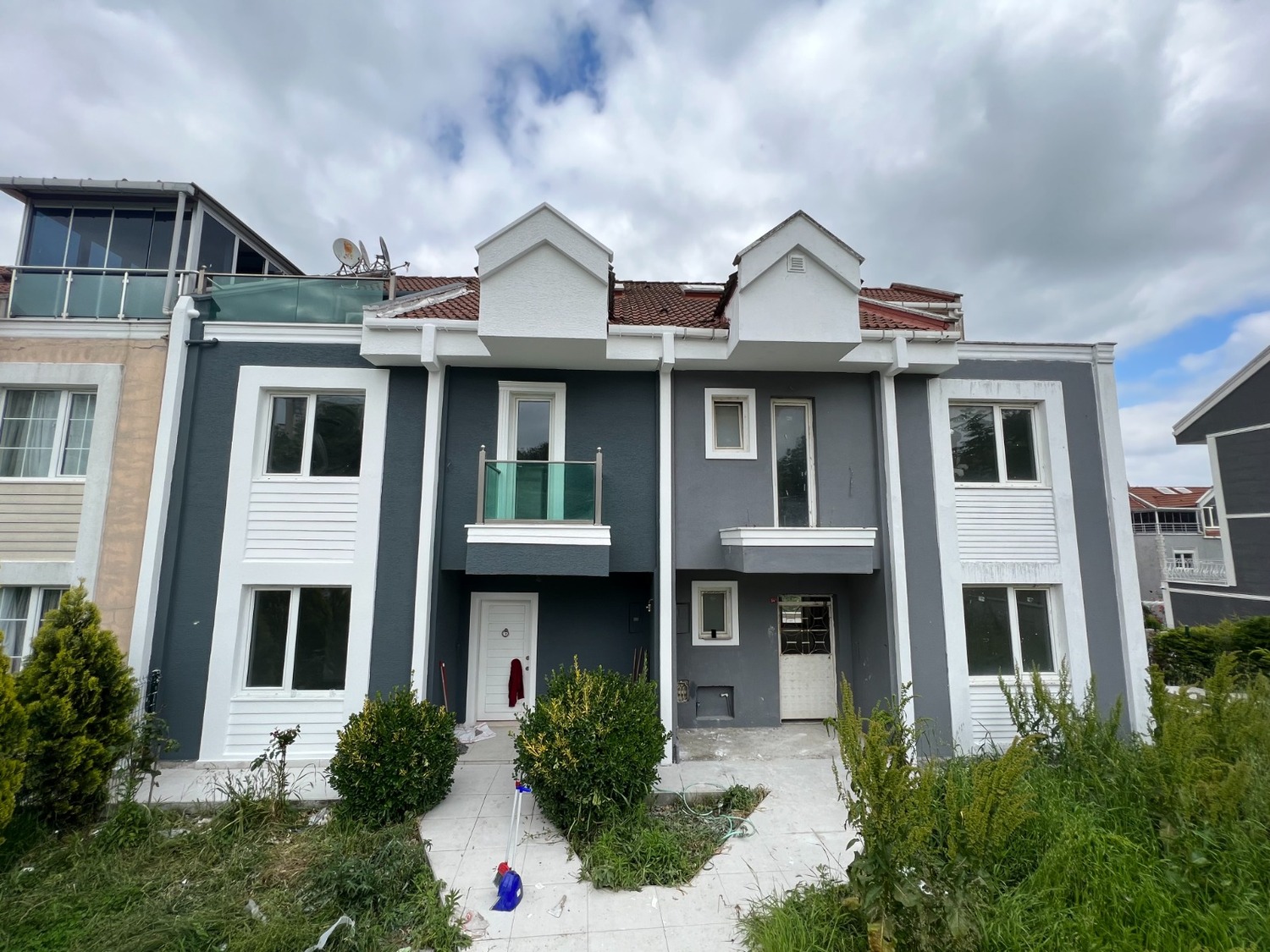 <span style="font-weight: bold;">ID:182 "BAHCESEHIR VİLLA" 5+2 370 кв.м Стамбул Бахчешехи</span>р